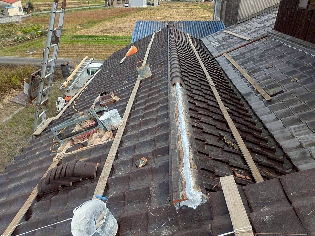 加西市　冠瓦の設置